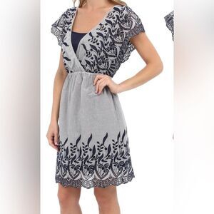 Two by VINCE CAMUTO Embroidered Stripe Dress Size Small EUC